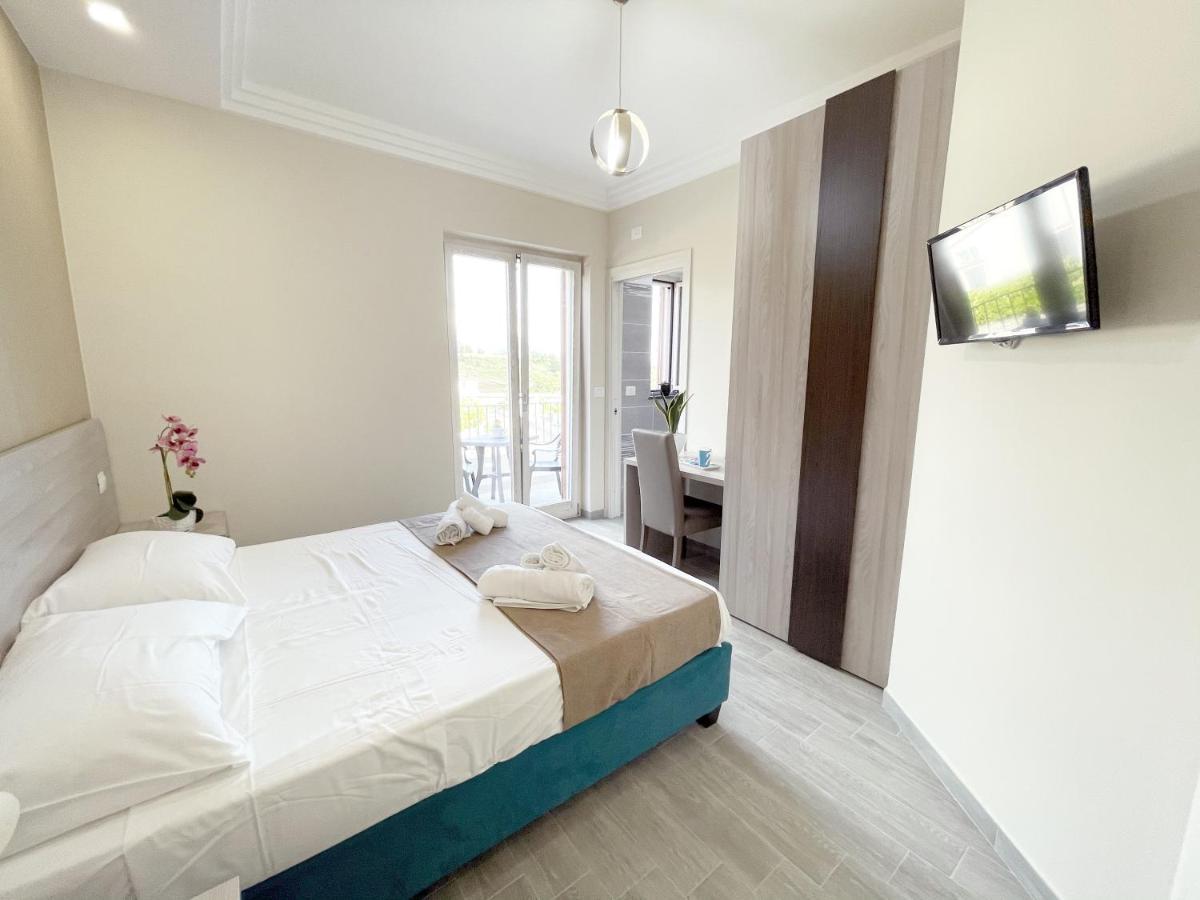 B & B Vilenia 圣尼科拉阿尔切拉 外观 照片